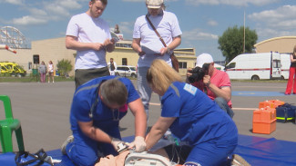 На учениях в Воронеже медики спасли раненого после «взрыва беспилотника»