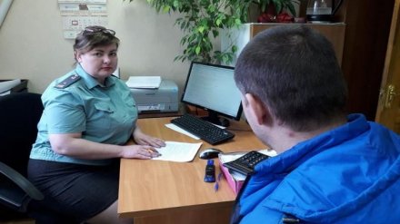 У воронежца за долги отняли спрятанный в центре города Infiniti