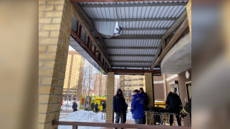 Выпавшего из воронежской 17-этажки парня перевели из реанимации