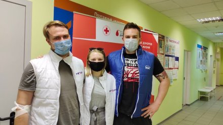 В Воронежской области «Единая Россия» и «Молодая Гвардия» провели акцию по сдаче крови