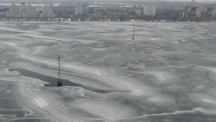 Воронежцев предупредили об опасности выхода на лёд в начале морозов