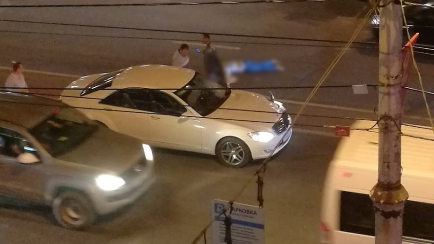 В Воронеже установили личность женщины, которую сбил Mercedes с «крутыми» номерами