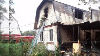 В Воронежской области в горящей даче погиб 93-летний мужчина