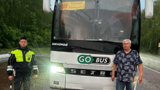Автобус из Борисоглебска с 50 пассажирами застрял под Воронежем