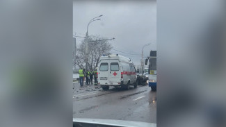 Воронежский мост встал в пробке из-за жёсткого ДТП