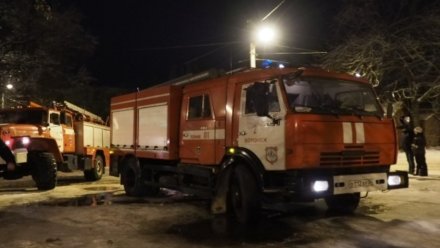 В Воронеже из горящей квартиры спасли 75-летнюю женщину