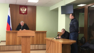 Обвиняемому в получении взятки экс-майору МВД продлили домашний арест до 2 августа
