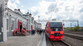 Турпоезд «Бобрёнок» совершил первую поездку до Воронежского заповедника