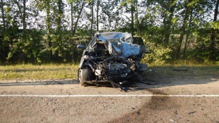 В страшной аварии на границе Воронежской области погиб водитель Hyundai