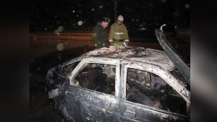 Огонь уничтожил Audi на Левом берегу Воронежа