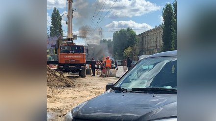 В Воронеже на дороге вспыхнул автомобиль