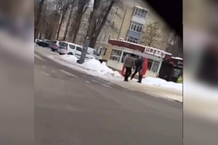 Предполагаемый убийца 17-летней девушки в Воронеже засветился на видео