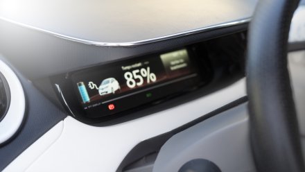 Шоурум Tesla АВС Electric Motors Club закрылся в Воронеже