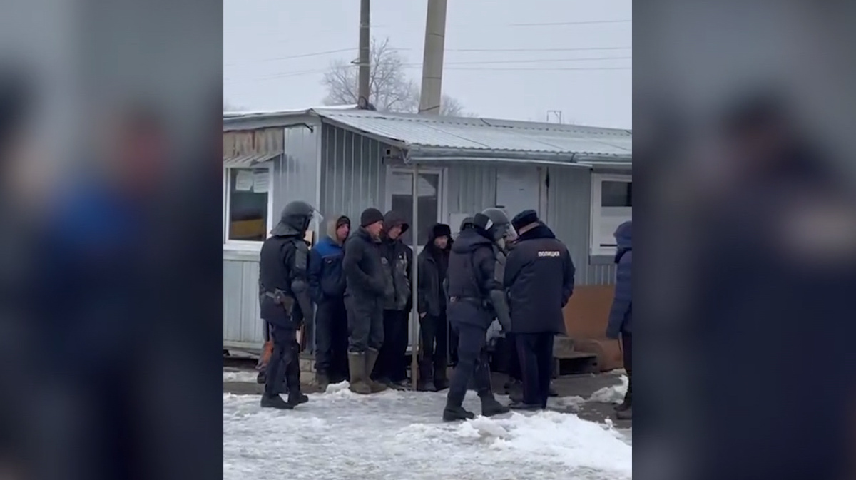 Силовики вновь нагрянули на Алексеевский рынок в Воронеже – Новости  Воронежа и Воронежской области – Вести Воронеж