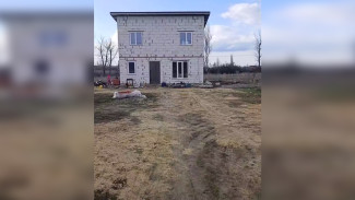 Более 100 семей столкнулись с непроходимой дорогой по пути к своим участкам в Бутурлиновке