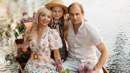 В центре скандала с избиением девочки в Воронеже оказалась семья блогера-миллионника