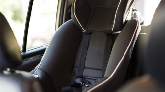 Под Воронежем подростки на квадроцикле протаранили машину женщины с детьми