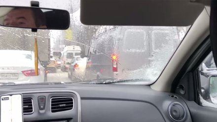 Воронеж встал в огромных 9-балльных пробках