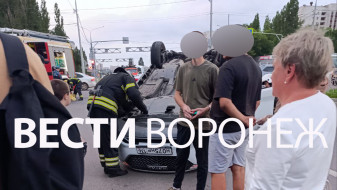 Haval перевернулся на крышу у «Арены» в Воронеже: пострадал 15-летний мальчик