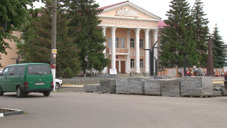 Ремонт центральной площади в воронежском райцентре затянули на полгода