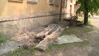 Рухнувшая вместе с балконом жительница Воронежа попала в реанимацию