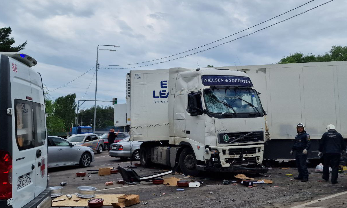 В Воронеже водитель грузовика ответит в суде за ДТП с 8 авто на проспекте  Патриотов – Новости Воронежа и Воронежской области – Вести Воронеж