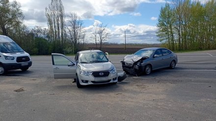 В Воронежской области два пенсионера пострадали при столкновении машин