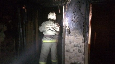 В Воронеже при пожаре в жилом доме пострадала пенсионерка
