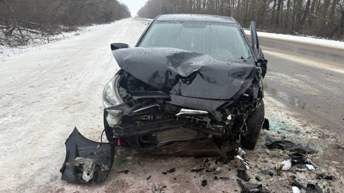 Два человека пострадали в массовом ДТП на трассе Воронеж – Луганск