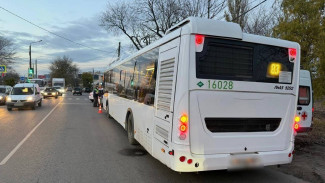 Четыре человека пострадали в ДТП с автобусом в Воронеже