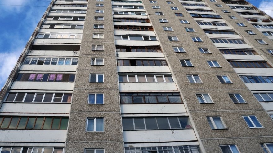 В Воронеже мужчина выпал из окна 9 этажа