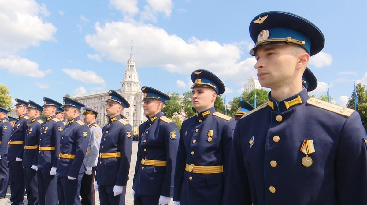 Выпускной курсантов Воронежской военной академии пройдёт в закрытом формате  – Новости Воронежа и Воронежской области – Вести Воронеж