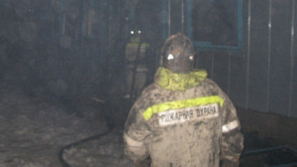 Труп мужчины нашли в загоревшемся жилом доме в воронежском селе