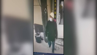 Появилось чёткое видео с предполагаемым убийцей воронежской учительницы