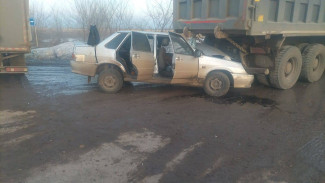 Двух человек госпитализировали после ДТП в Новоусманском районе