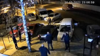 В Воронеже произошла массовая драка со стрельбой: появилось видео