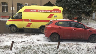 В Воронеже скорая протаранила иномарку у детской больницы