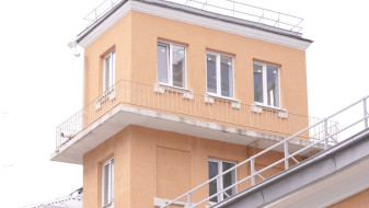 Жильцы забили тревогу из-за состояния здания с «‎домиком Карлсона»‎ в Воронеже