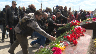 Мотоциклисты московского клуба «Ветеран» впервые возложили цветы в Воронеже