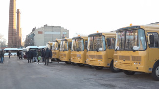В школы Воронежской области передали 55 новых автобусов