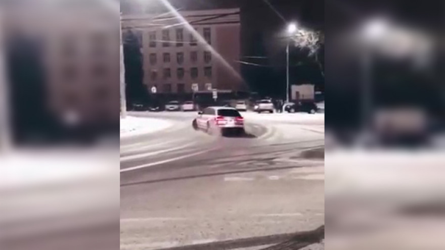 В Воронеже накажут автомобилиста, устроившего дрифт у ВГУ