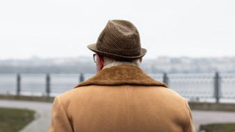 В Воронеже ждущий посылку пенсионер отдал «курьеру» 14 миллионов