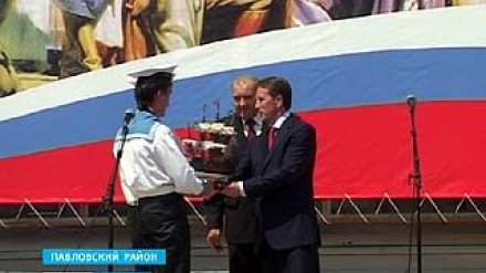 Губернатор в рамках рабочей поездки посетил Подгоренский и Павловский районы