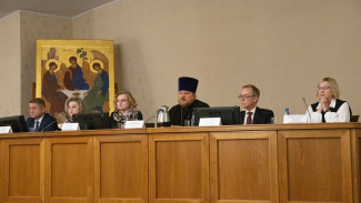 В Благовещенском кафедральном соборе состоялся семинар «Медицина – школа милосердия»