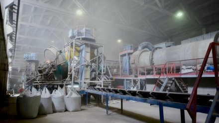 Ногу рабочего зажало в дробилке на воронежском заводе «Ника-Петротэк»