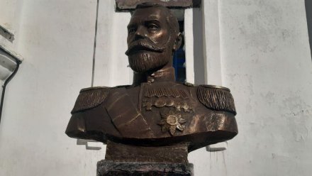 В Воронежской области у церкви установили первый памятник Николаю II 