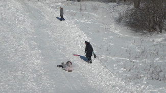 С горки в Центральном парке Воронежа на скорой увезли 14-летнего мальчика