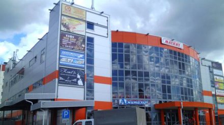 В Воронеже из-за сигнала о заминировании эвакуировали торговый центр
