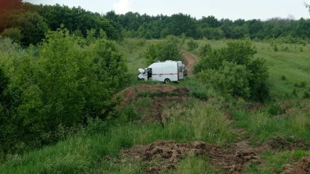 В воронежском хуторе скорая забуксовала по пути к 86-летней пенсионерке