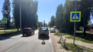 82-летний пенсионер сбил женщину на пешеходном переходе в Воронеже